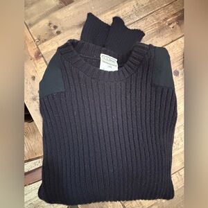 L.L. Bean Men's Black Ribbed Crewneck Sweater Excellent Condition